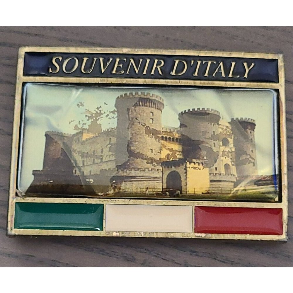 Vintage Souvenir D'Italy Italian Castle Refrigerator Magnet